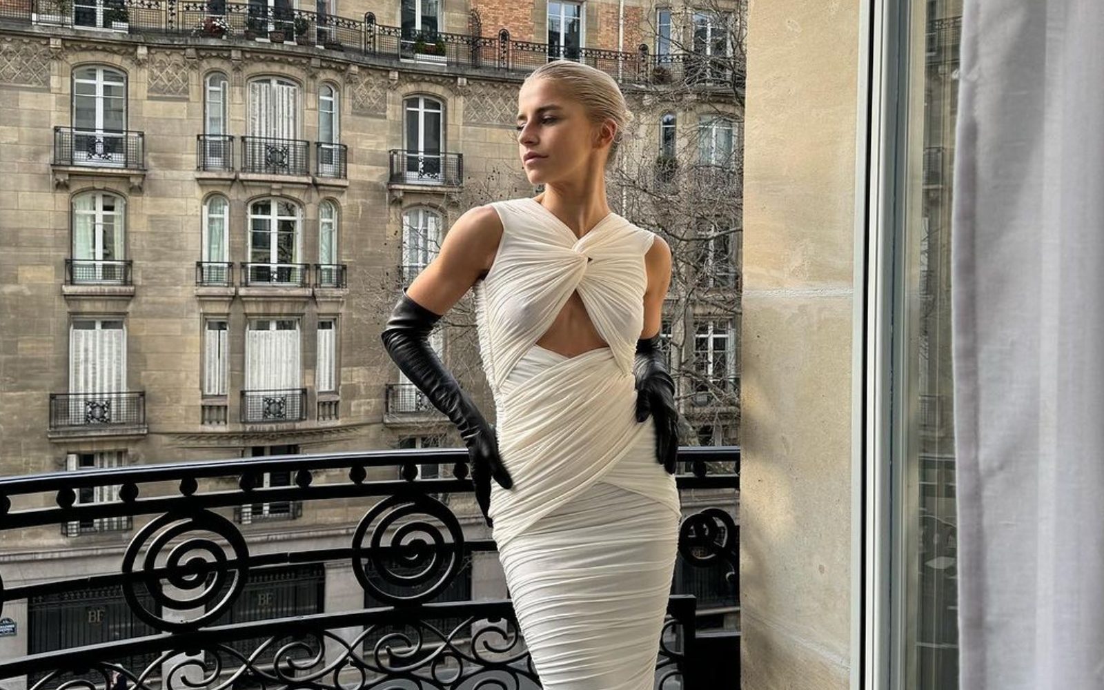 6 modnih kosov, ki optično zožajo pas