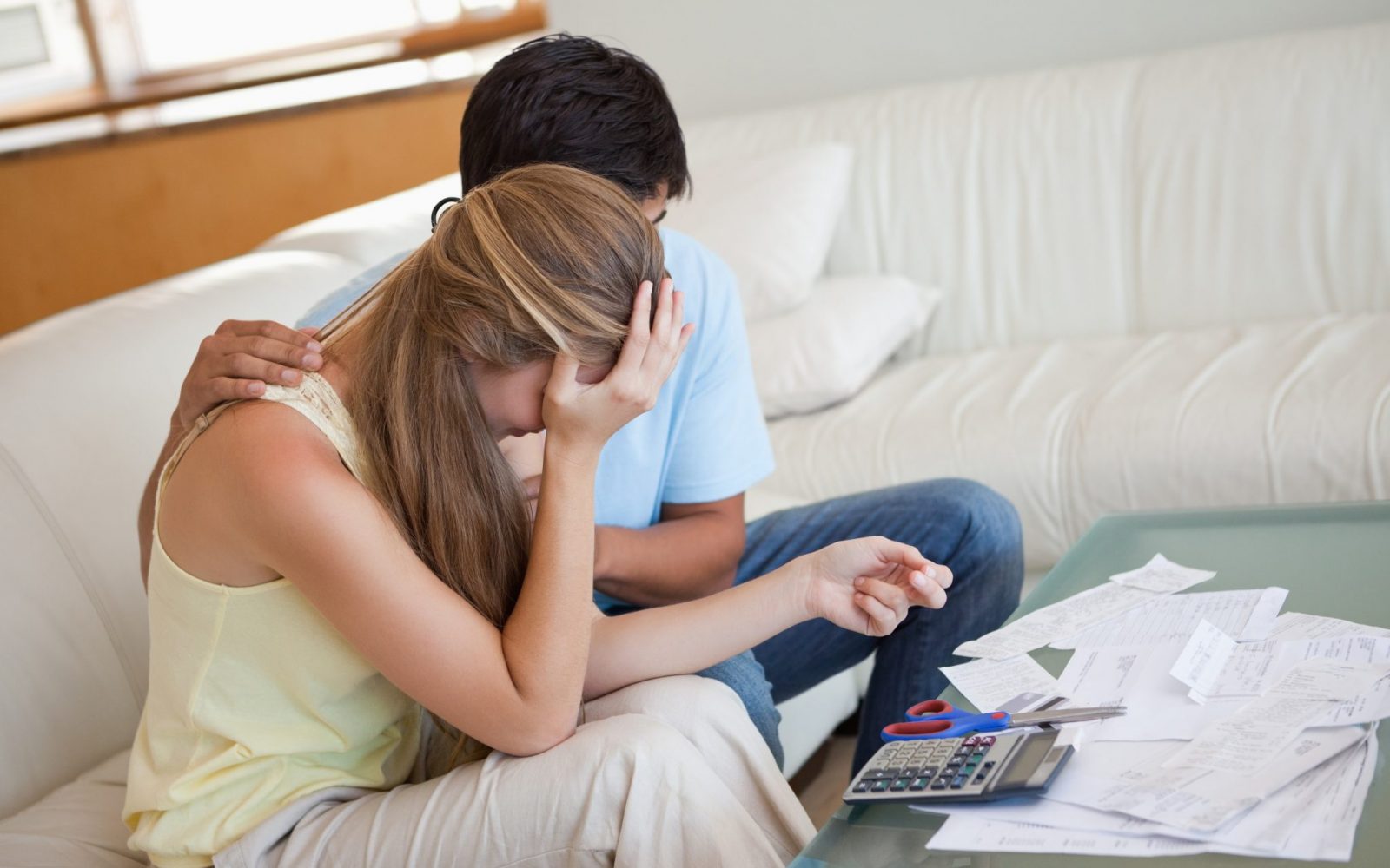 Žena zasluži v pol leta toliko kot jaz v enem mesecu