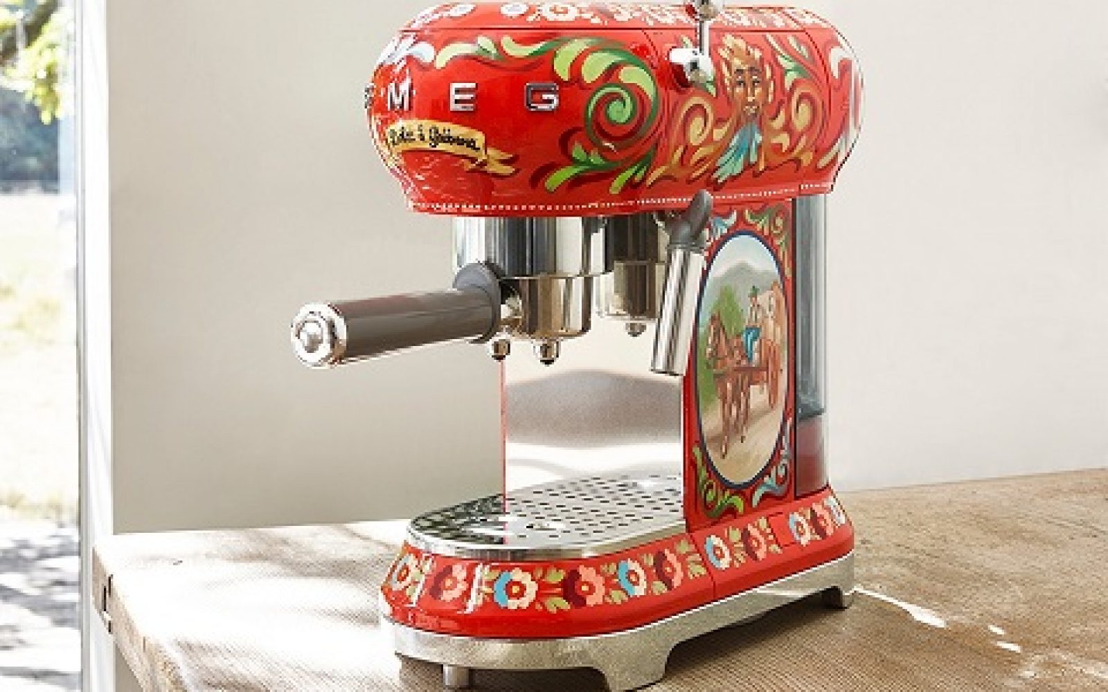 7 trendi kavnih avtomatov, ki bodo polepšali vašo kuhinjo