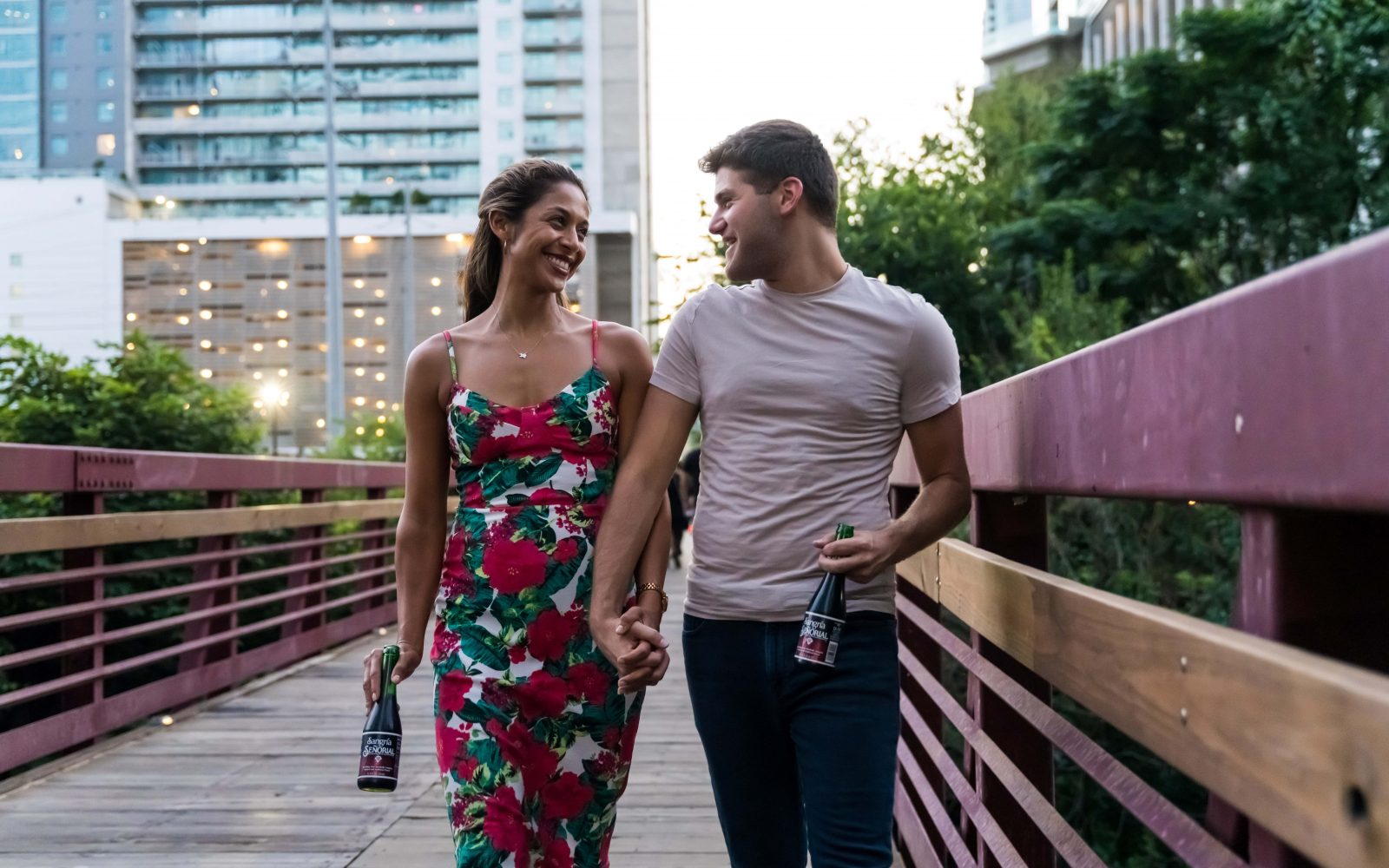 20 tem za prebijanje ledu, ki bodo olajšale prvi zmenek s simpatijo