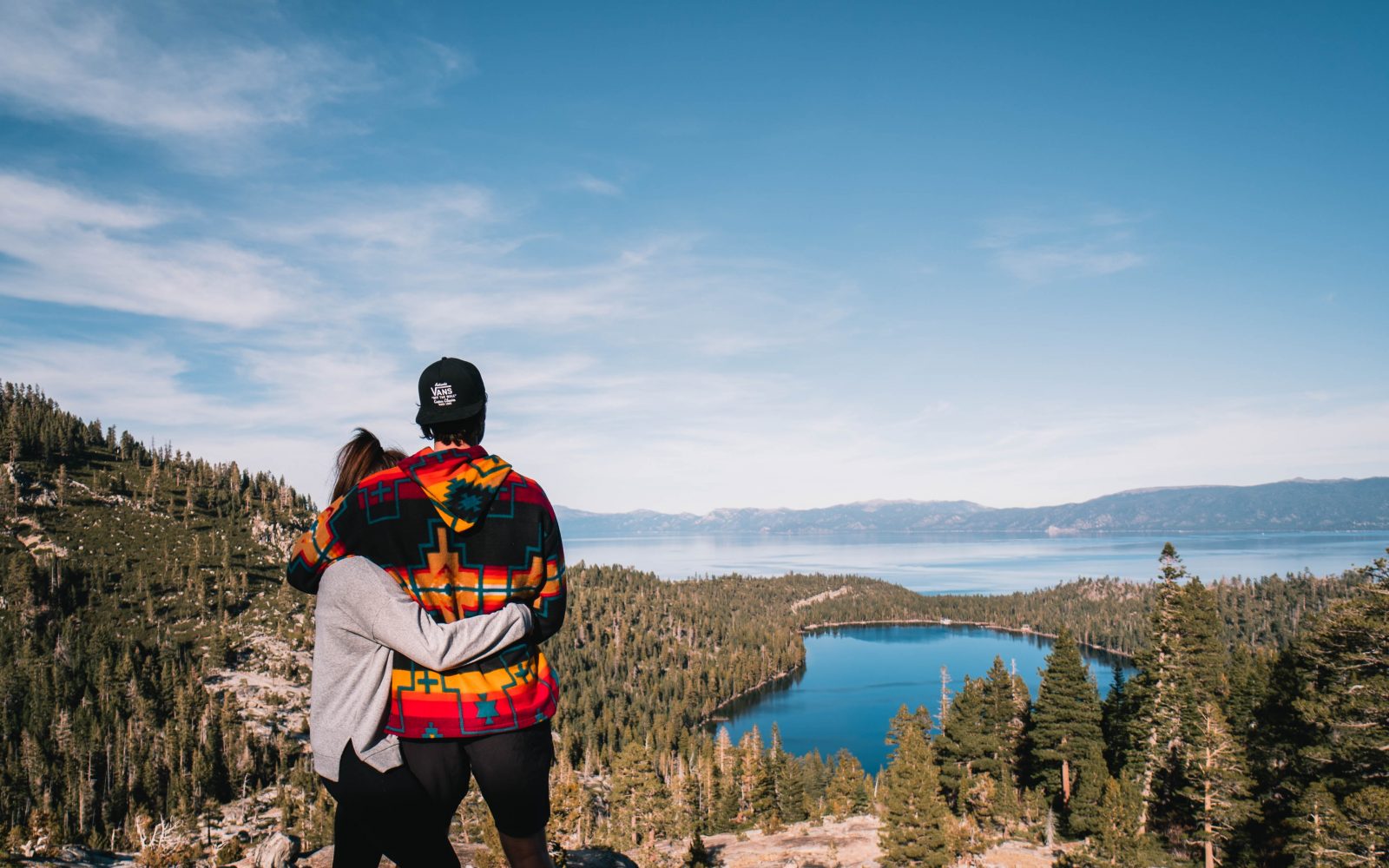 hoja v hribe, hribi, par, razgled