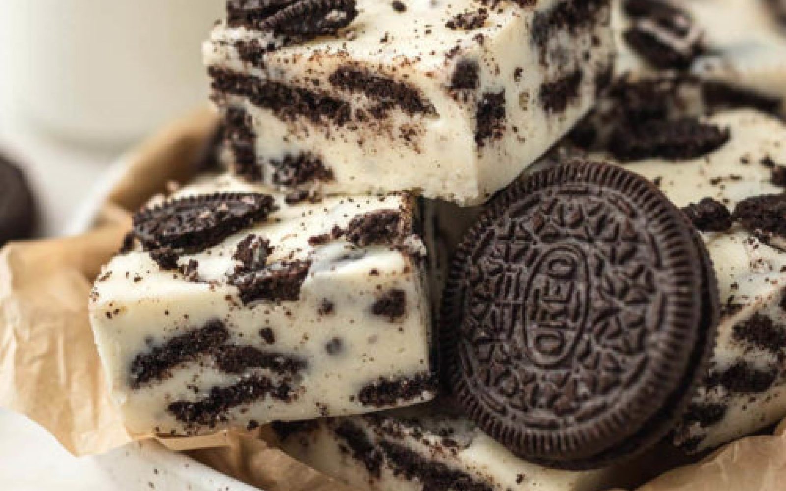 Oreo fudge: okusna sladica, ki ne potrebuje peke!