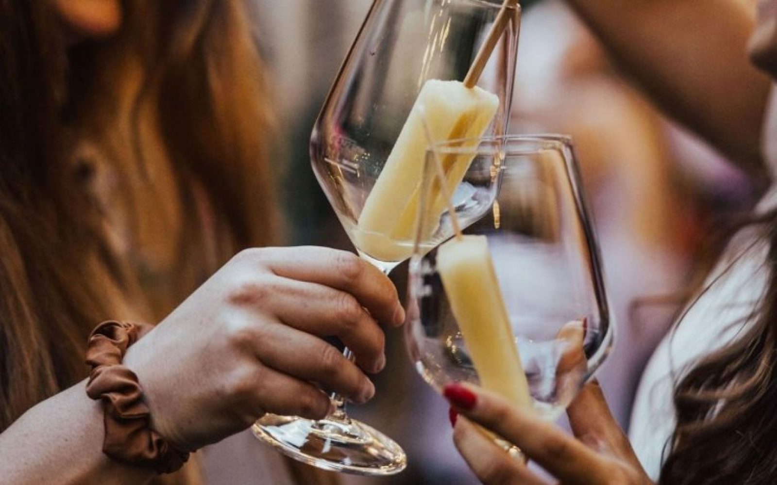 Vino namesto v kozarcu, zamrznjeno na palčki?!