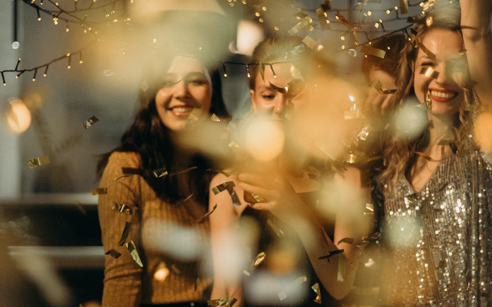 Letos bomo lahko končno silvestrovali kot nekoč