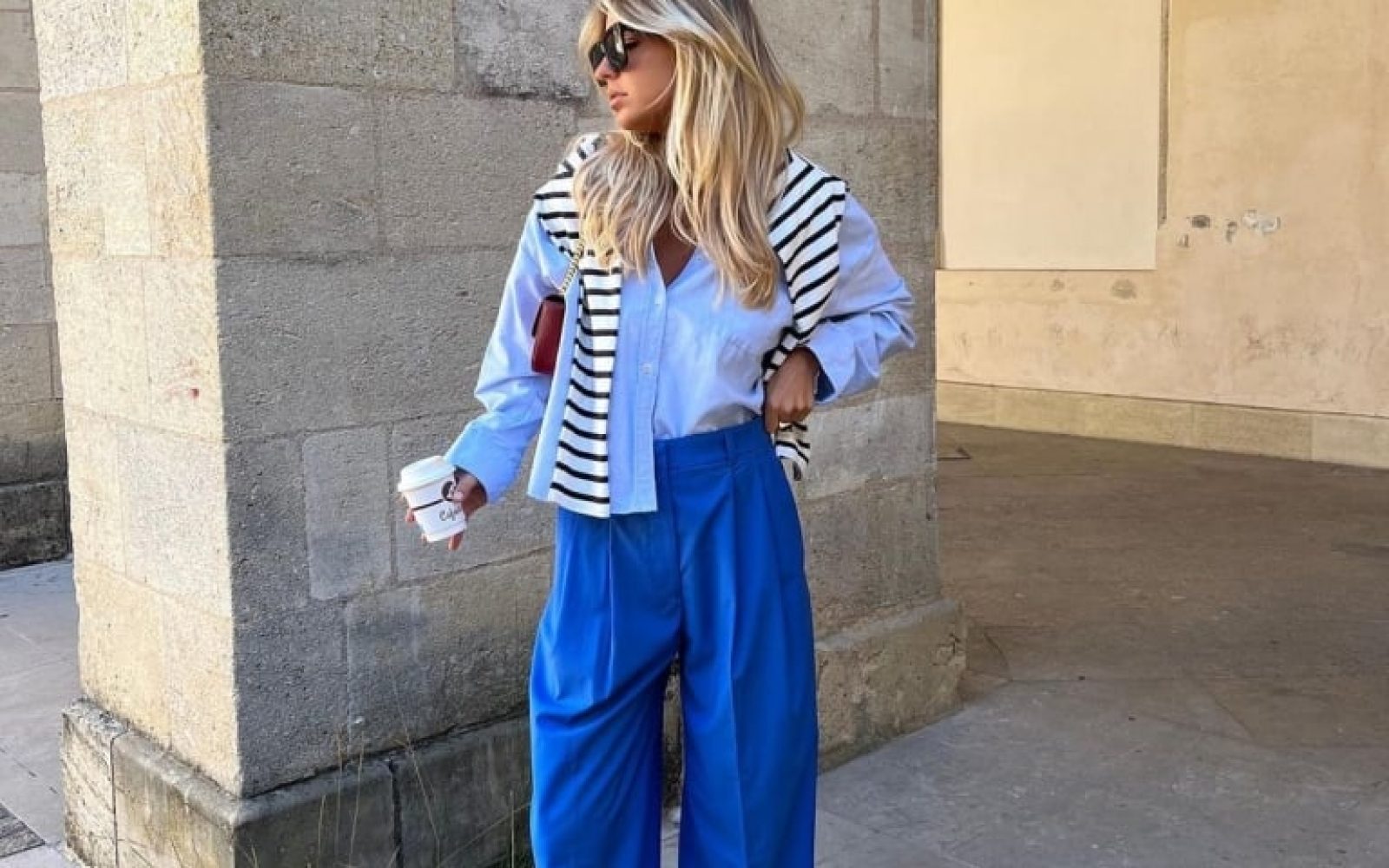 To je barva, ki to sezono ne sme manjkati v vaši garderobi