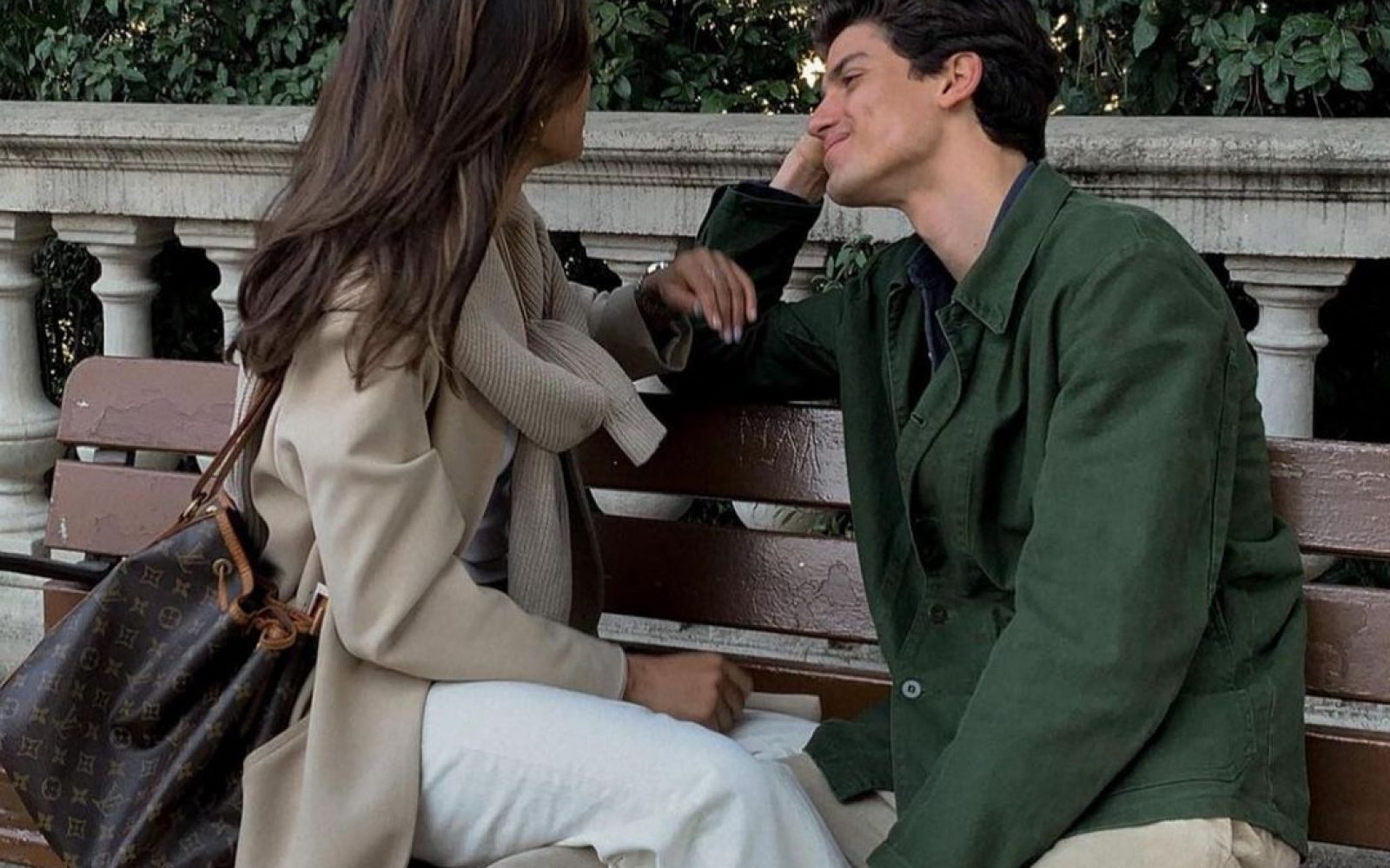 Trikotna teorija ljubezni: to so elementi, ki so potrebni za vsako razmerje