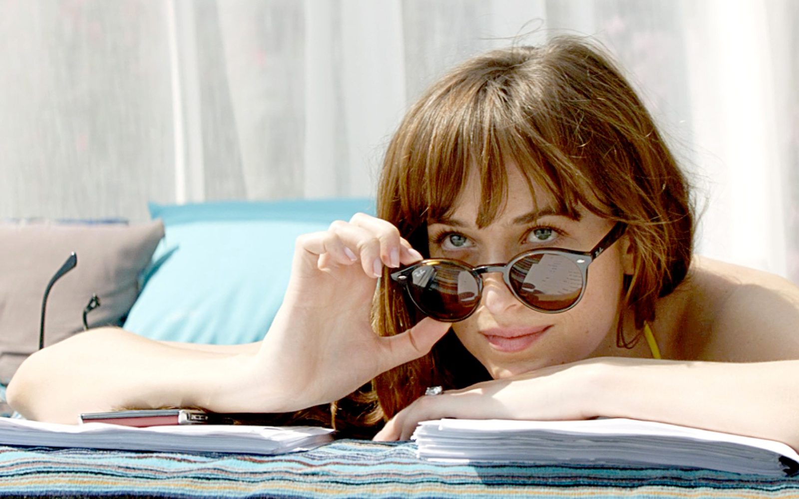 Avtorica slavne erotične trilogije razkrila nov “vroč” roman