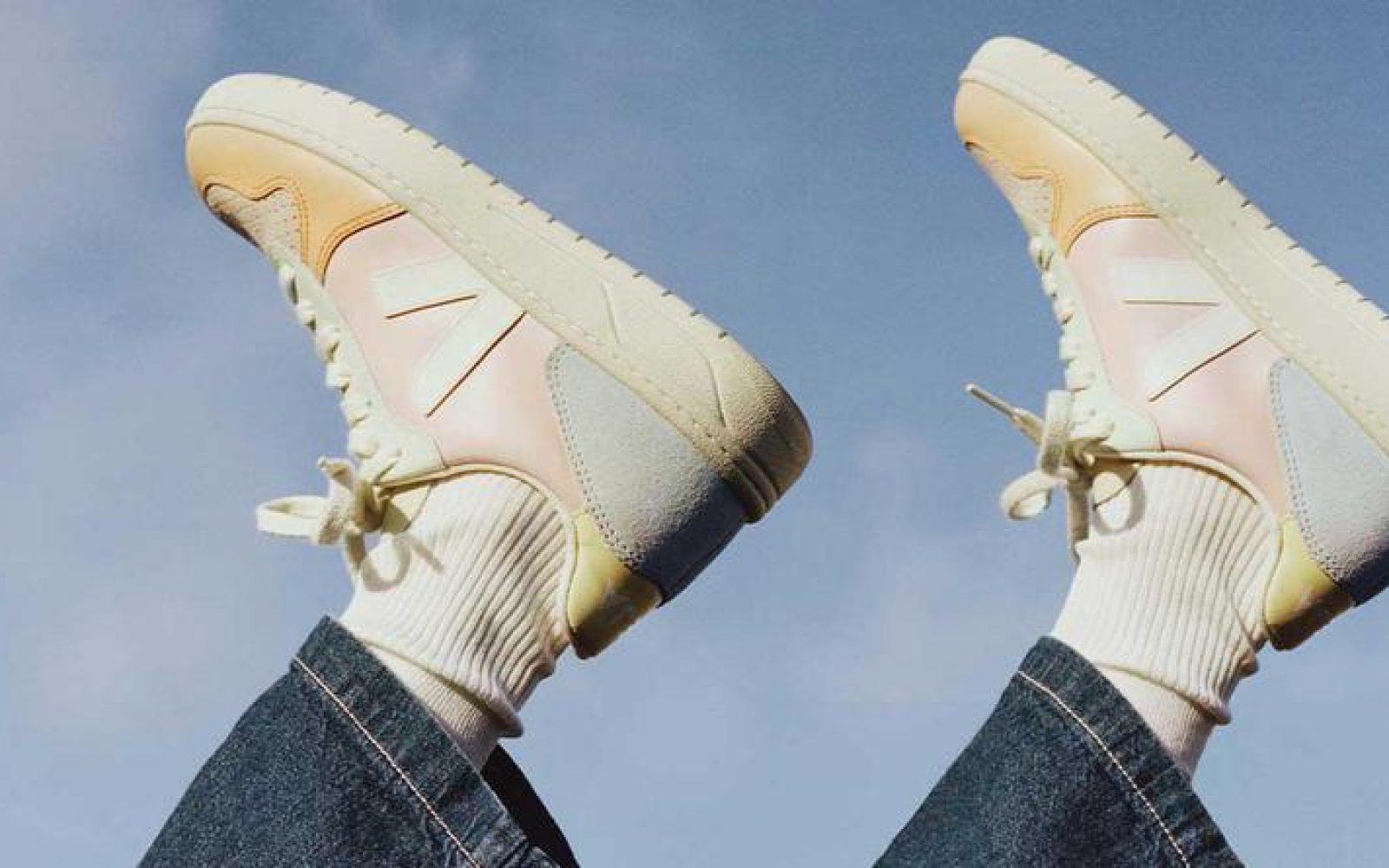 Navdušila nas je nova kolekcija Veja superg, ki kar poka od barv