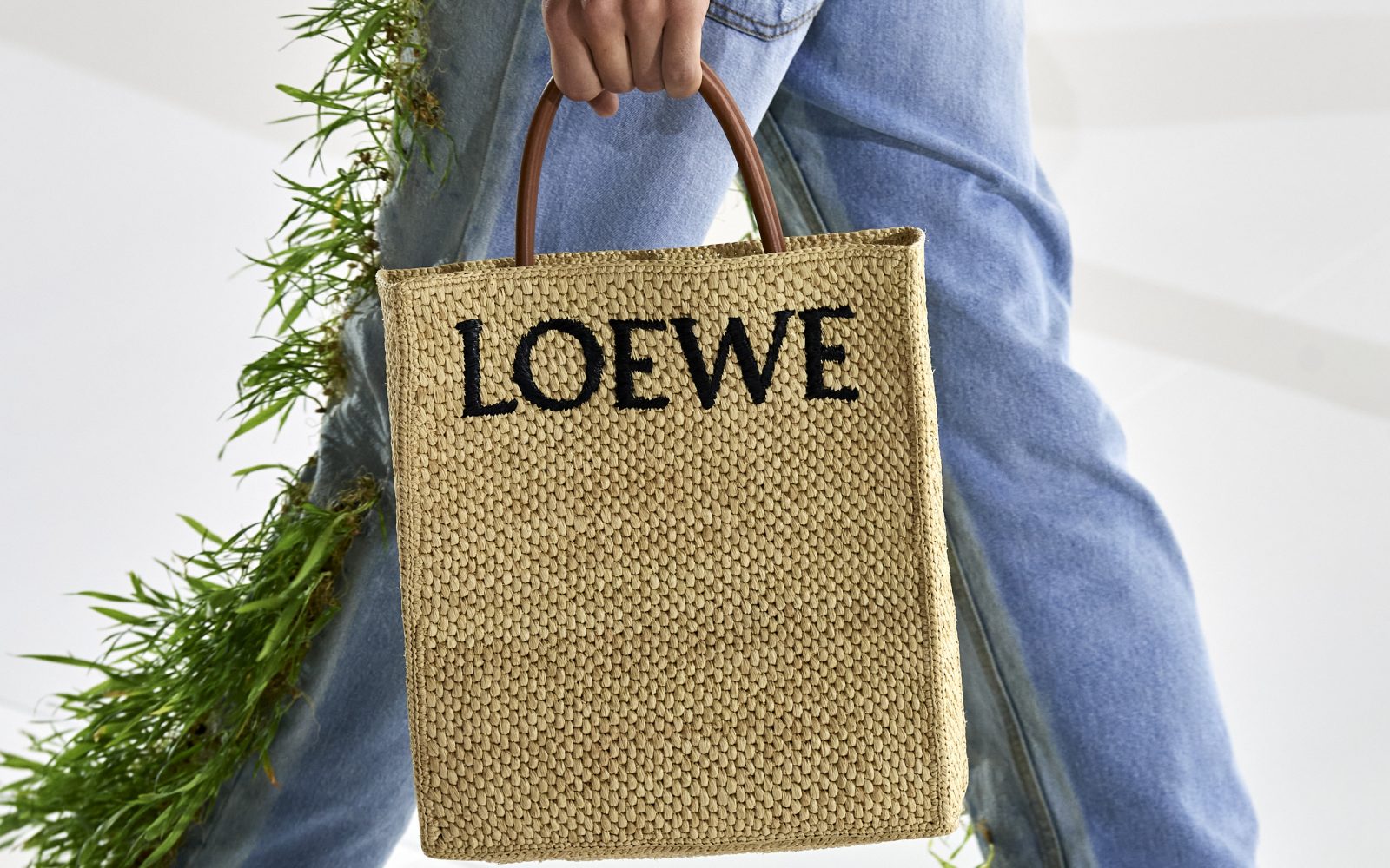 To je torba, ki bo poleti zavzela vse plaže