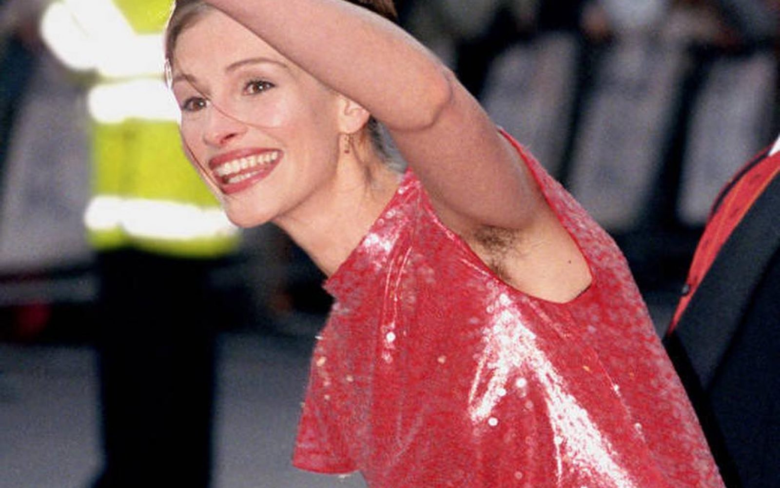 24 let kasneje se še vedno govori o Julijinih nepobritih pazduhah