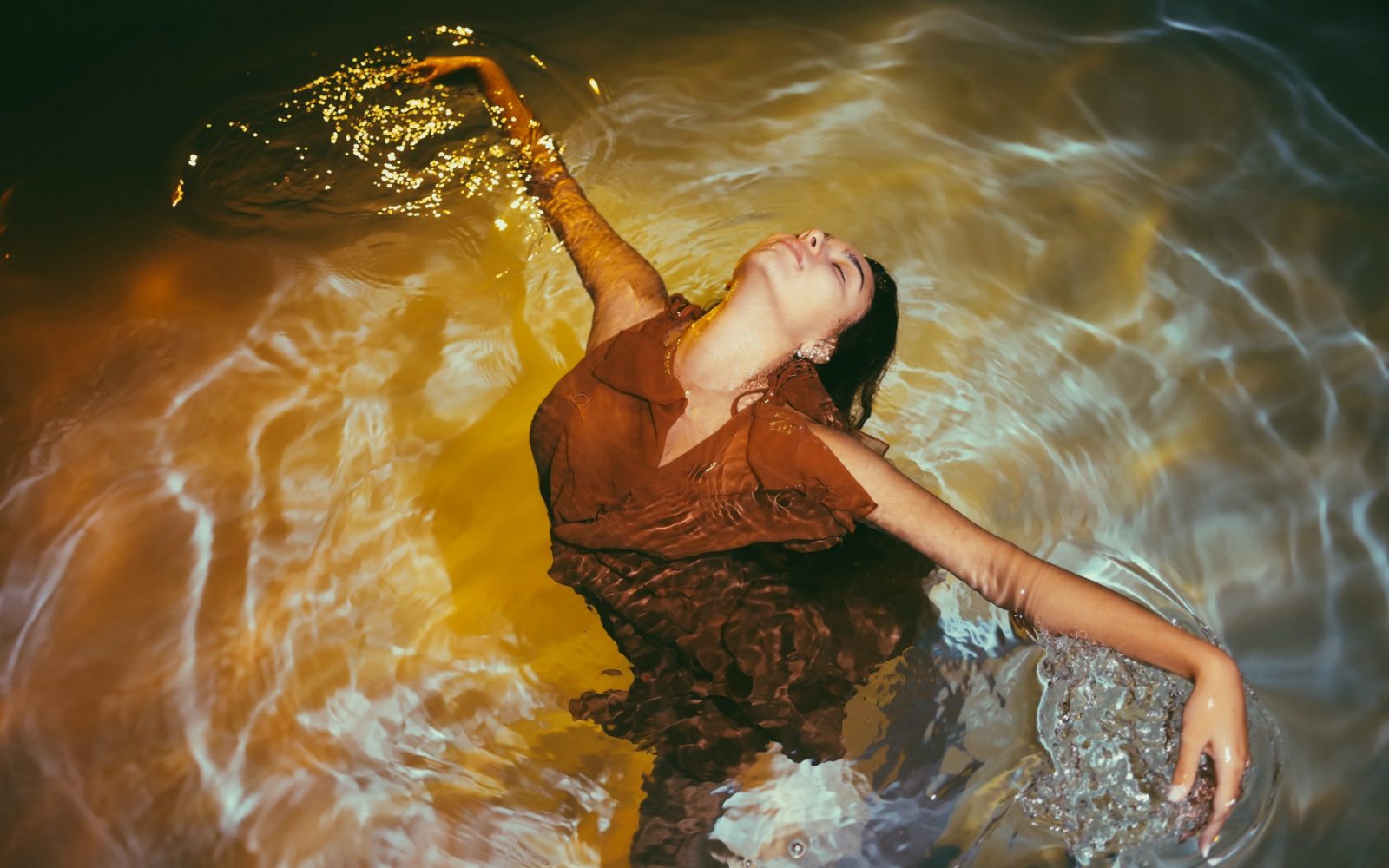 Zajemaj življenje s polno žlico. Kaj pa, če se ti pri tem zaleti?