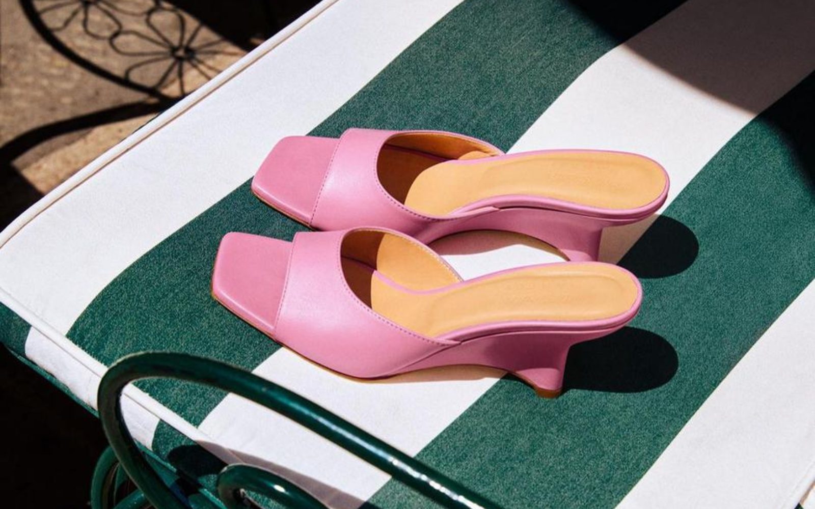 To so sandali, ki so absolutni hit tega poletja!