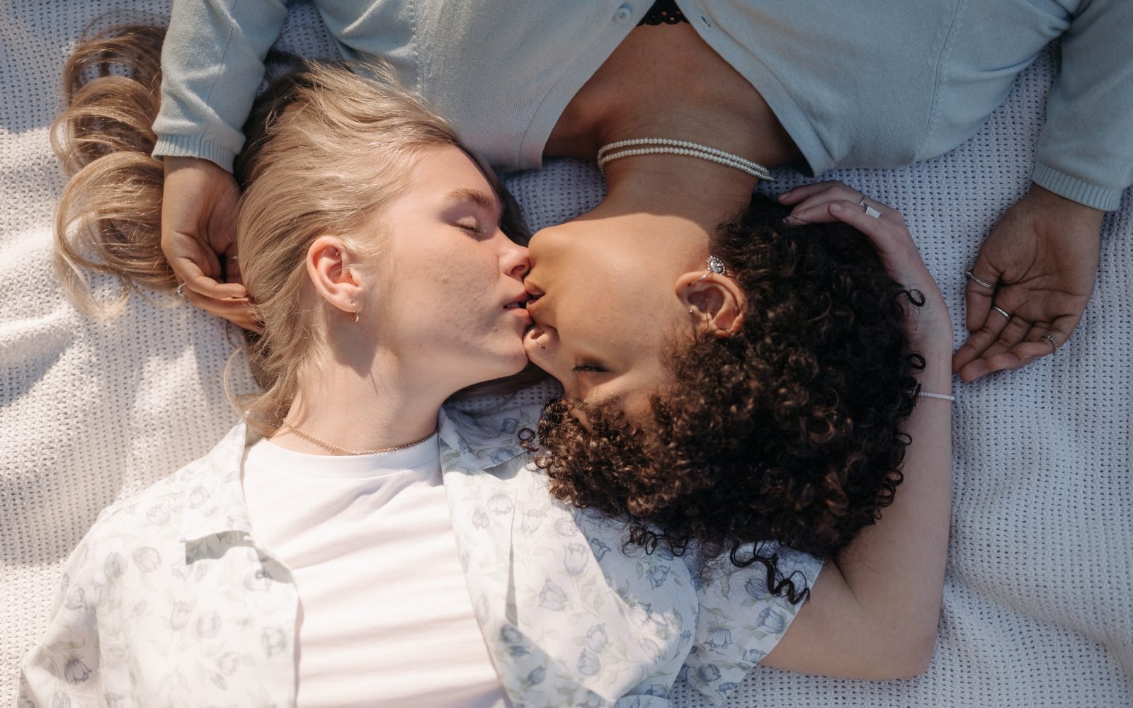 Tako se pripraviti na prvi ‘queer’ zmenek!