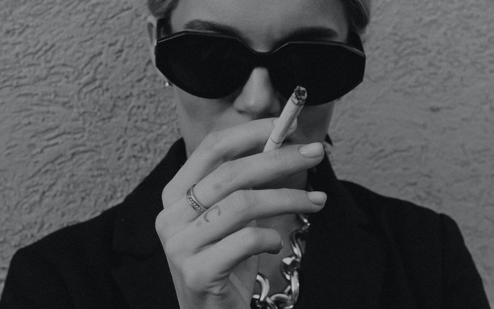 Kdo so čustveni vampirji in kako se zaščitimo pred njimi