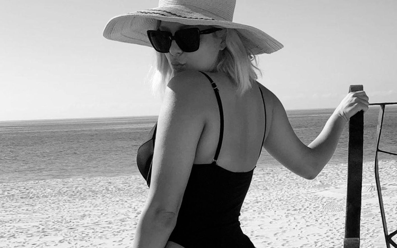 Znana pevka prekinila s fantom, ker je rekel, da se je zredila