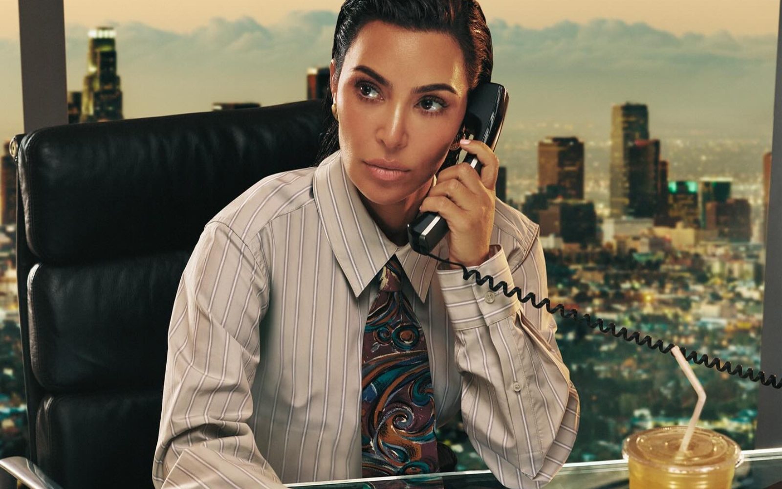 Kim razglašena za “moškega leta”. Gre za poniževanje moških?