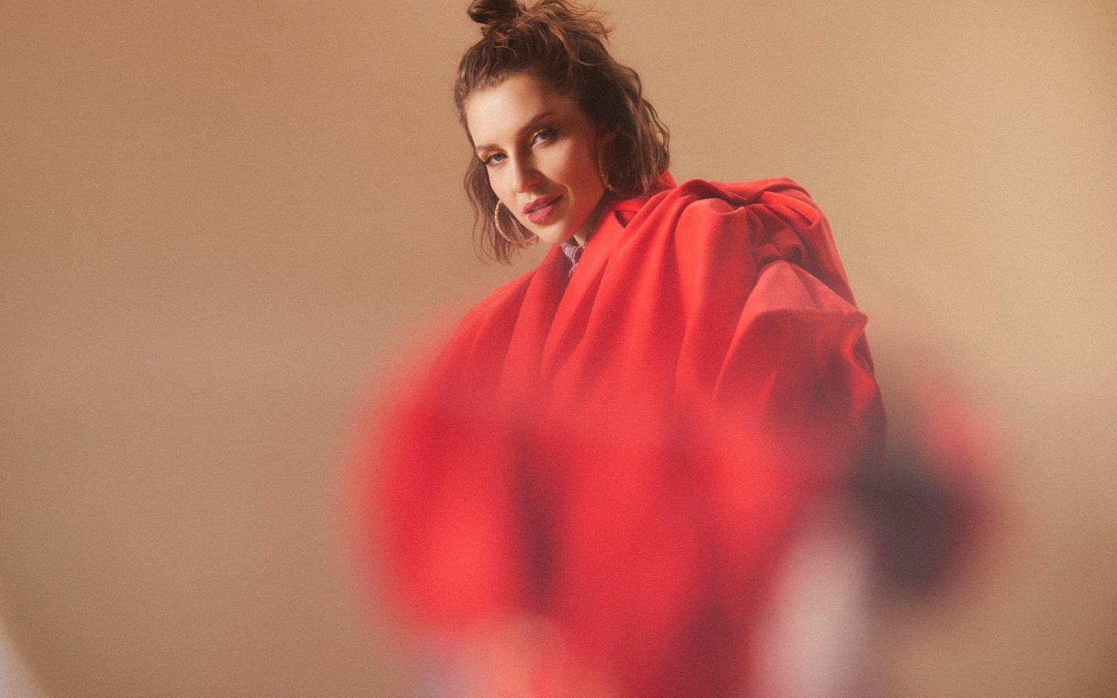 Maja Keuc razprodala koncert, še preden smo sploh slišali album